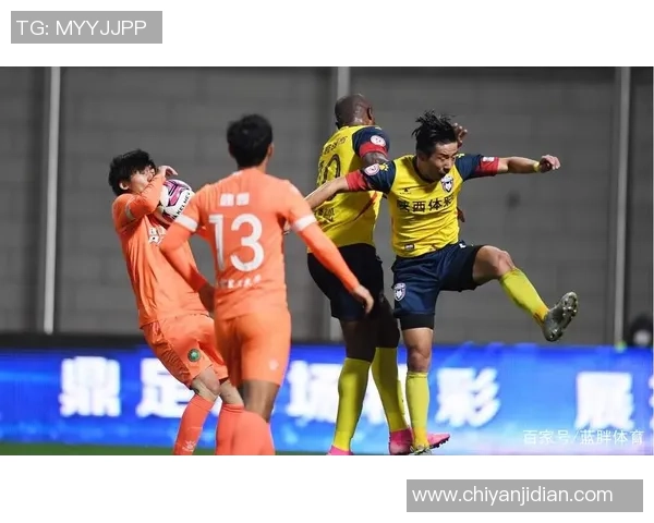 重庆足球队运营革新探索：从管理模式到球迷体验的全方位升级